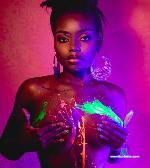 Karahvelvet stripchat livecam show performer room profile