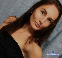 _K_E_L_L_Y_ stripchat livecam performer profile