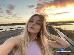 Helen_Watson stripchat livecam performer profile