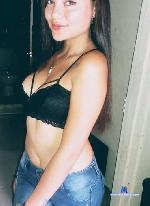 sara_alvarezz stripchat livecam show performer room profile