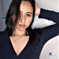 bella_099_ stripchat livecam performer profile