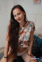 LUNAROBERTS stripchat livecam show performer room profile