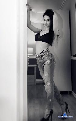 JadeChloe stripchat livecam performer profile