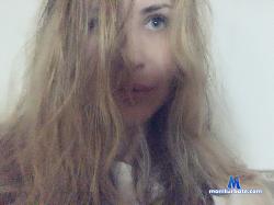 dancinglaura stripchat livecam performer profile