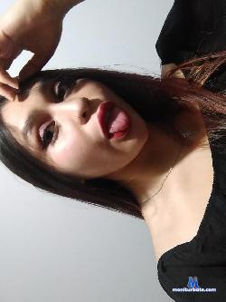 mailyn_k stripchat livecam performer profile