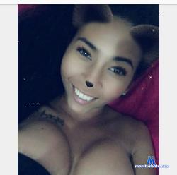Roselynee stripchat livecam performer profile