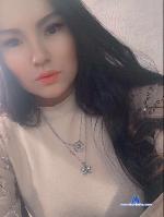 LuinaKii stripchat livecam show performer room profile