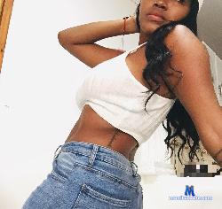 nahomi-fox stripchat livecam performer profile
