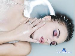 ViktoriyaKeey stripchat livecam performer profile