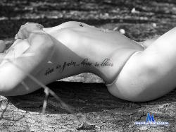 sweet_lil_red stripchat livecam performer profile