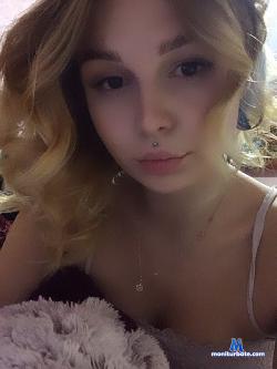 Suzana_love stripchat livecam performer profile