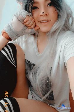 tinistoesel stripchat livecam performer profile