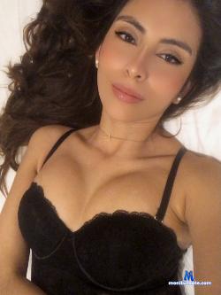 RojoRubi stripchat livecam performer profile