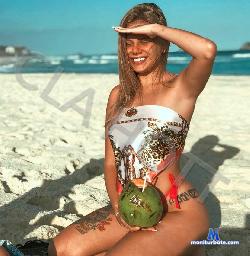 clahott stripchat livecam performer profile