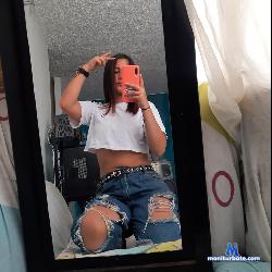 Lucys__19 stripchat livecam performer profile
