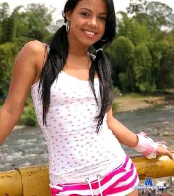 horny_pussy_virgina stripchat livecam performer profile
