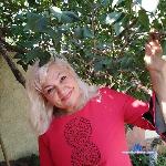 LoriMia stripchat livecam show performer room profile