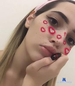 Ley_Meow stripchat livecam performer profile
