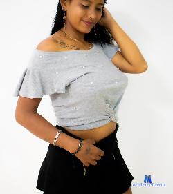 thiana-milk stripchat livecam performer profile