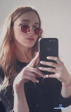 GrandeNiks stripchat livecam performer profile