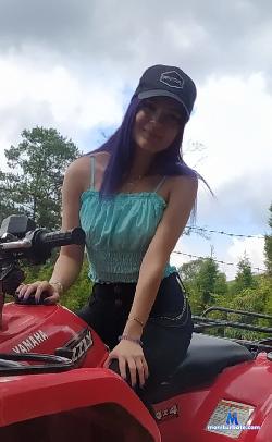 Tiniti_butterfly stripchat livecam performer profile