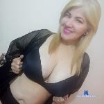 sarah_bella_ stripchat livecam show performer room profile