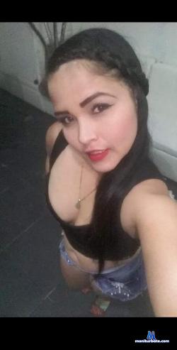karem_zunig stripchat livecam performer profile