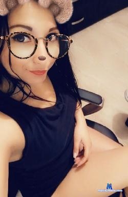 MiaKitty1 stripchat livecam performer profile