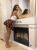 Moonlun stripchat livecam show performer room profile