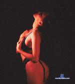 idontspit stripchat livecam show performer room profile