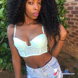 RoyalXEbony stripchat livecam performer profile