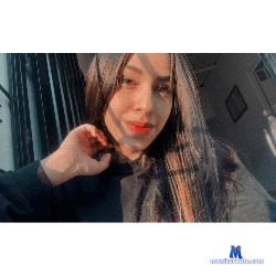 sarah_13 stripchat livecam performer profile