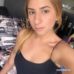 sarah_small stripchat livecam performer profile