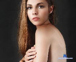 Mayssarah stripchat livecam performer profile