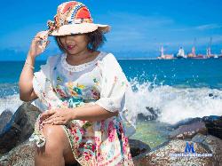 Pretty_ronde stripchat livecam performer profile