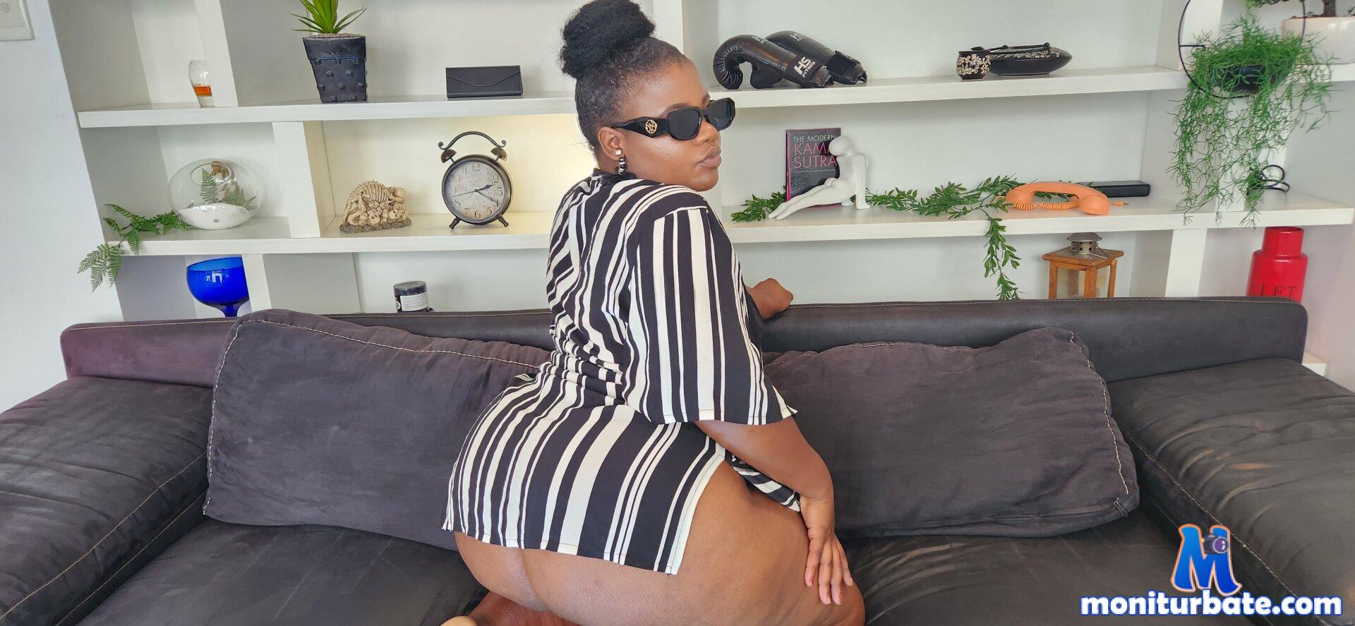 Thickpearl2 Stripchat performer