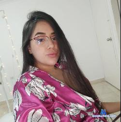 charlotte_e_ stripchat livecam performer profile