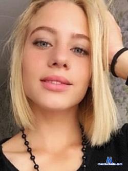 LambaKaif stripchat livecam performer profile
