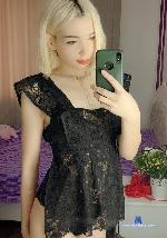 chloelan stripchat livecam show performer room profile