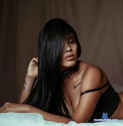 Roux_Queen stripchat livecam performer profile