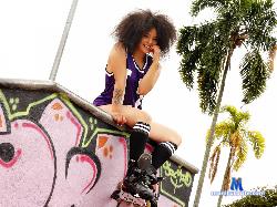 LaurieLane stripchat livecam performer profile