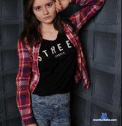 miaores stripchat livecam performer profile