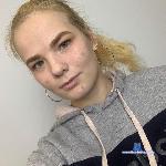 EllaMoore stripchat livecam show performer room profile