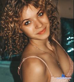 Sara_Lanson stripchat livecam performer profile