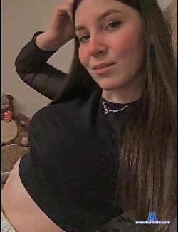 BeatriceFlower stripchat livecam performer profile