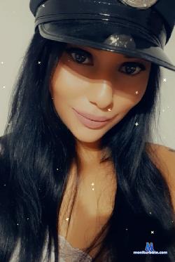 MiaBreak stripchat livecam performer profile