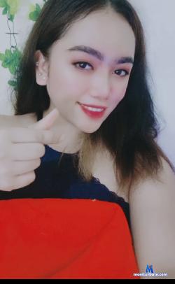 Elle1998 stripchat livecam performer profile