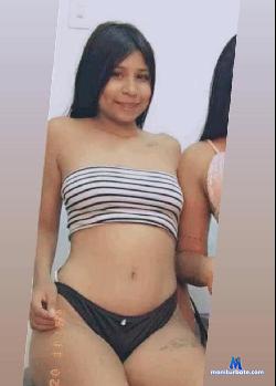 petitehotxxx stripchat livecam performer profile