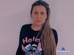 Alaina_fox stripchat livecam performer profile