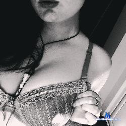 JuciFrutti stripchat livecam performer profile